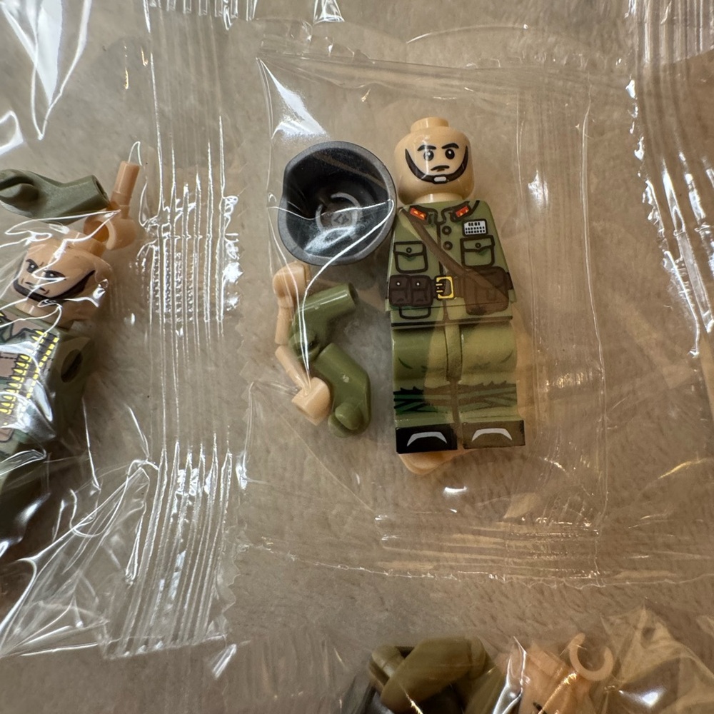 3rd Party Lego-like Army Soldiers - 30 Count Pack - Picture 5 of 7